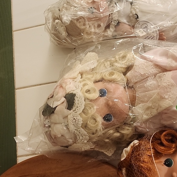 A precious collection of dolls - Picture 13 of 13